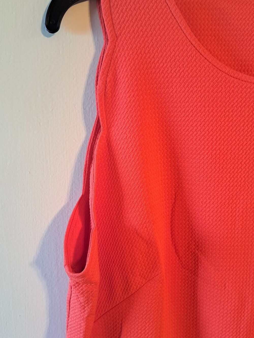 Vince Camuto Size 16 Coral Scalloped Sleeveless Dress NWT - Picture 3 of 7